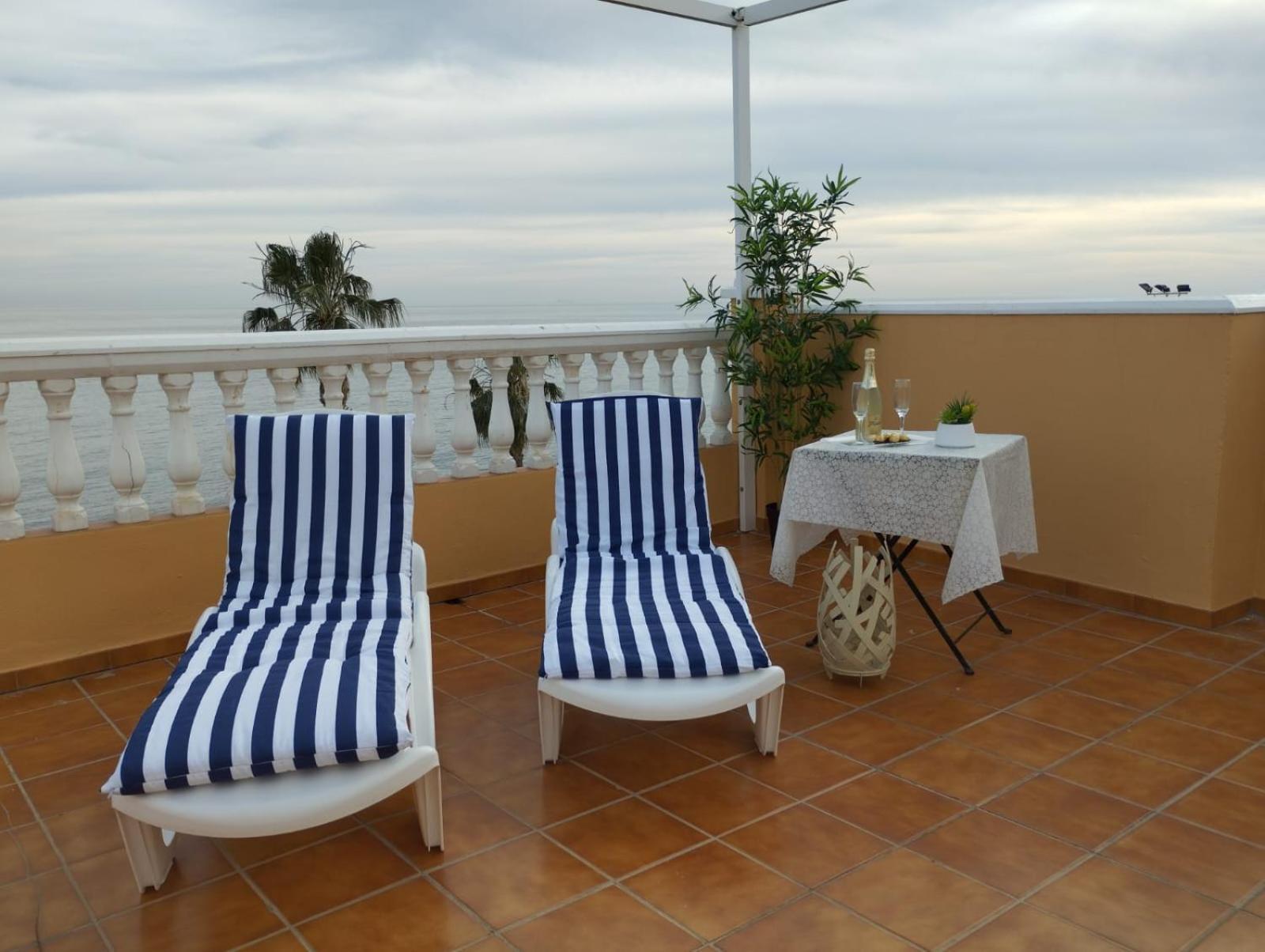 Apartamentos Playacala La Cala Del Moral Eksteriør bilde