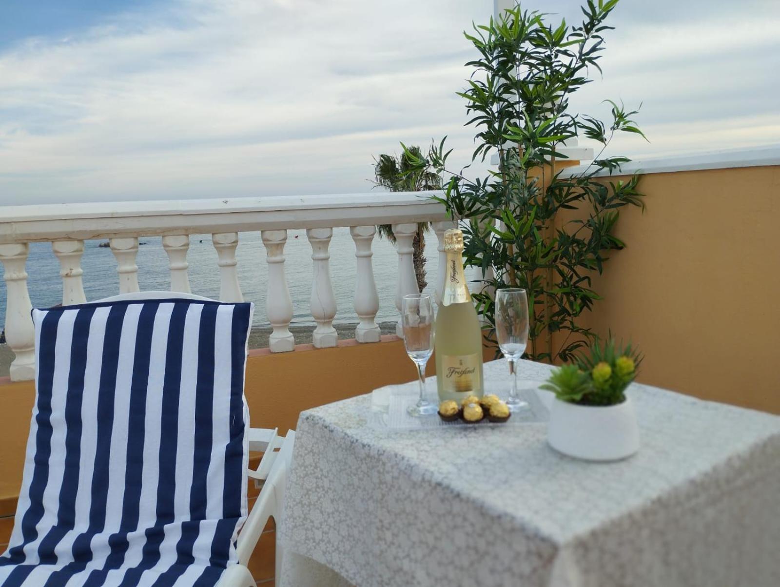 Apartamentos Playacala La Cala Del Moral Eksteriør bilde